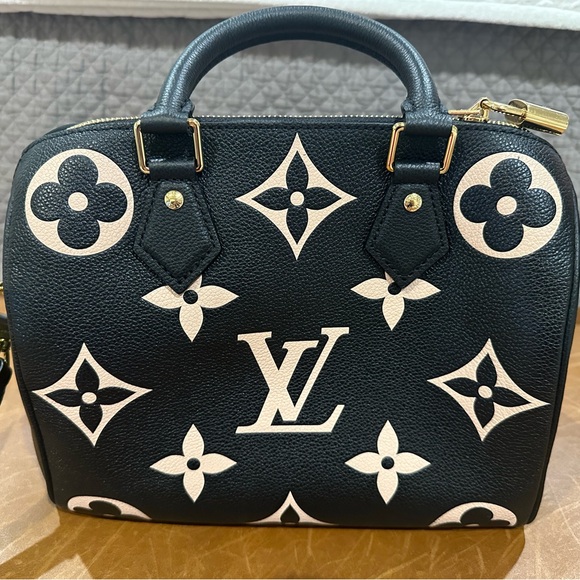 Louis Vuitton Handbags - Louis Vuitton Speedy Bandoulière 25 in bicolor monogram empreinte